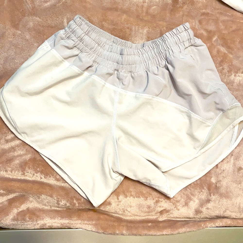 Lululemon shorts size 4